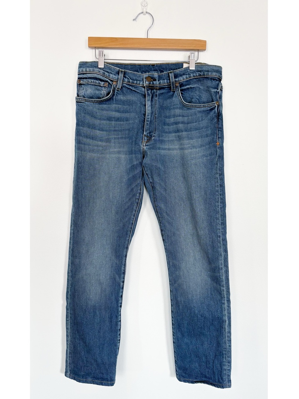 Imogene + Willie || Barton‎ Slim Straight Jeans Medium Wash Blue 33 x 31
